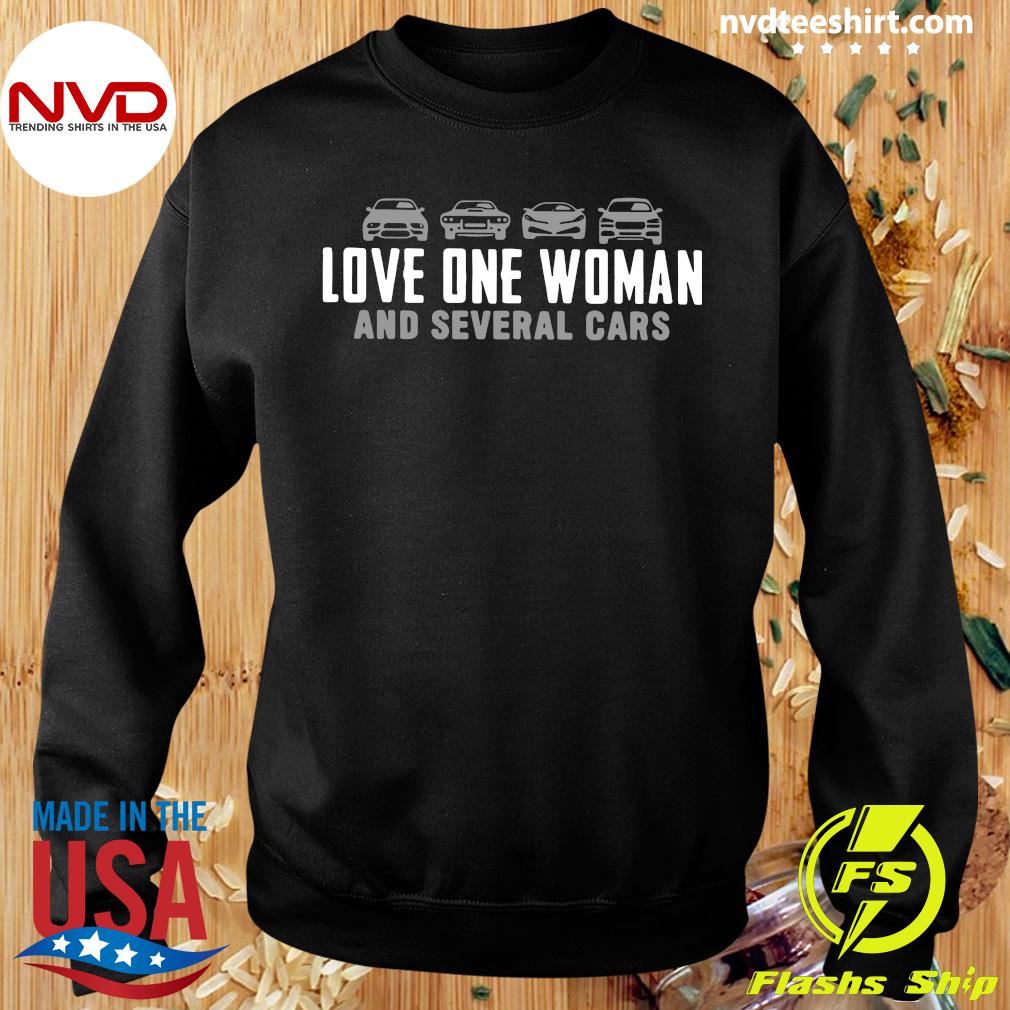 i love one woman and several cars hoodie