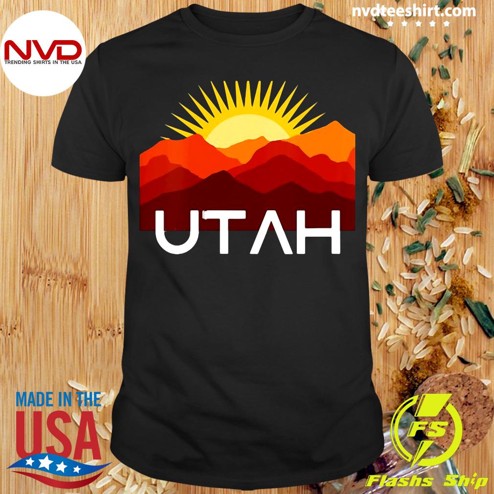 komplikationer Ashley Furman importere Official Utah Desert Souvenir Vintage Retro Southwest Sunset Tourist T-shirt  - NVDTeeshirt