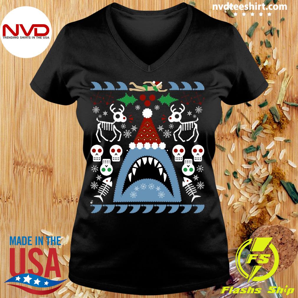 Santa deals jaws sweater