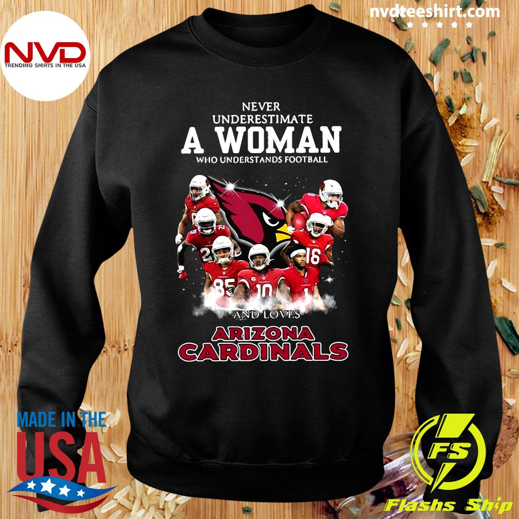 Never Underestimate A Woman Who Understand Baseball And Loves St. Louis  Cardinals T-Shirt - TeeNavi