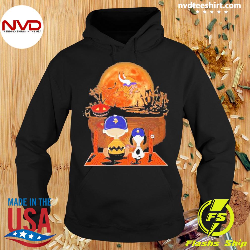 Snoopy and Charlie Brown Pumpkin Louisville Cardinals Halloween Moon shirt  - Kingteeshop