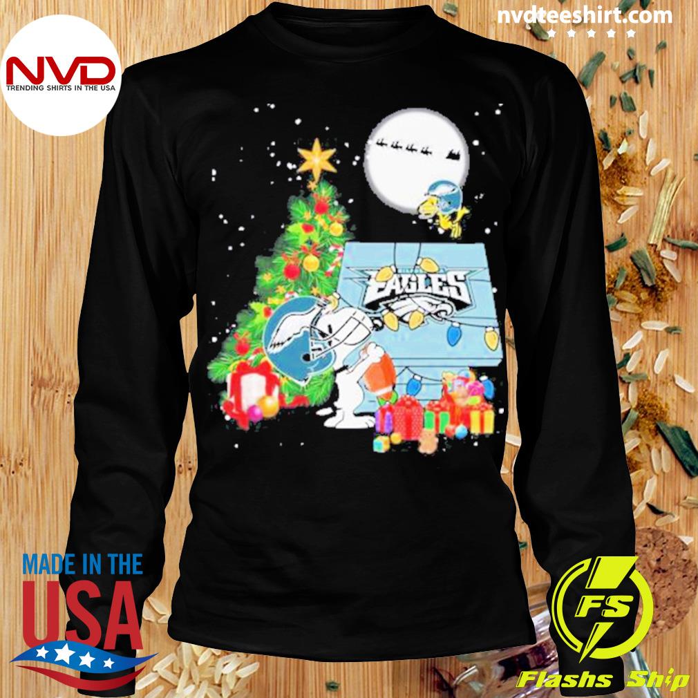 A Happy Christmas With Philadelphia Eagles Snoopy T-Shirt - T