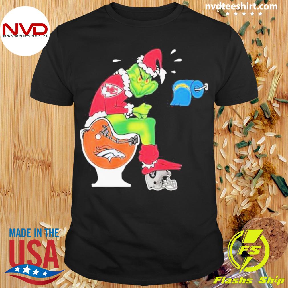 Grinch Hand Holding Denver Broncos Christmas T-Shirt - TeeNavi