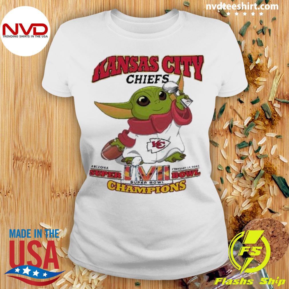 Baby Yoda Hug Super Bowl Champions Kansas City Chiefs Shirt Sweatshirt  Hoodie Long Sleeve Tank