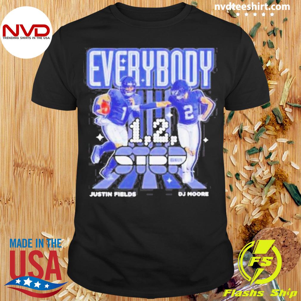 Chicago Bears Justin Fields And D J Moore New Dynamic Duo Classic T-Shirt -  REVER LAVIE