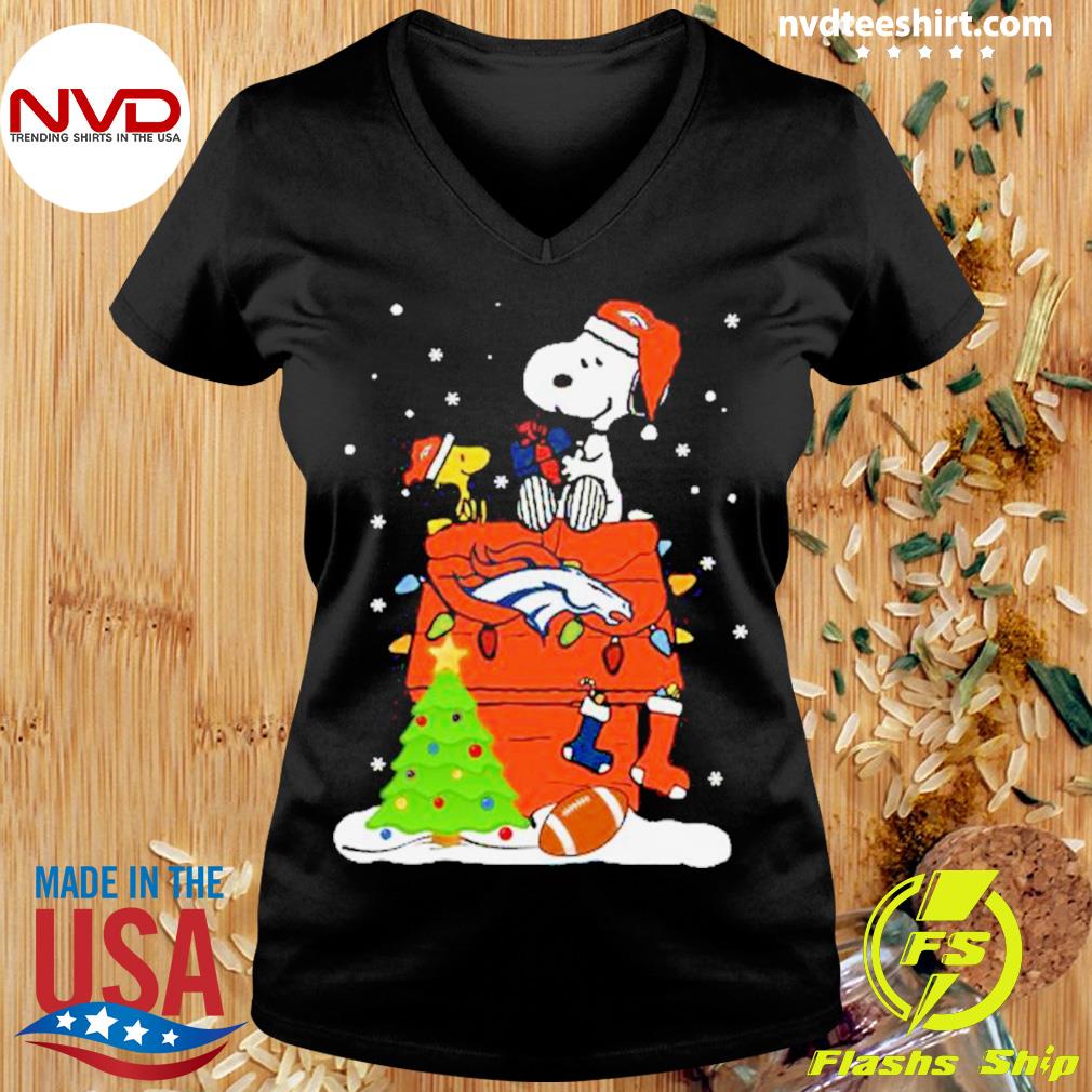 A Happy Christmas With Denver Broncos Snoopy Unisex Jersey Tee 