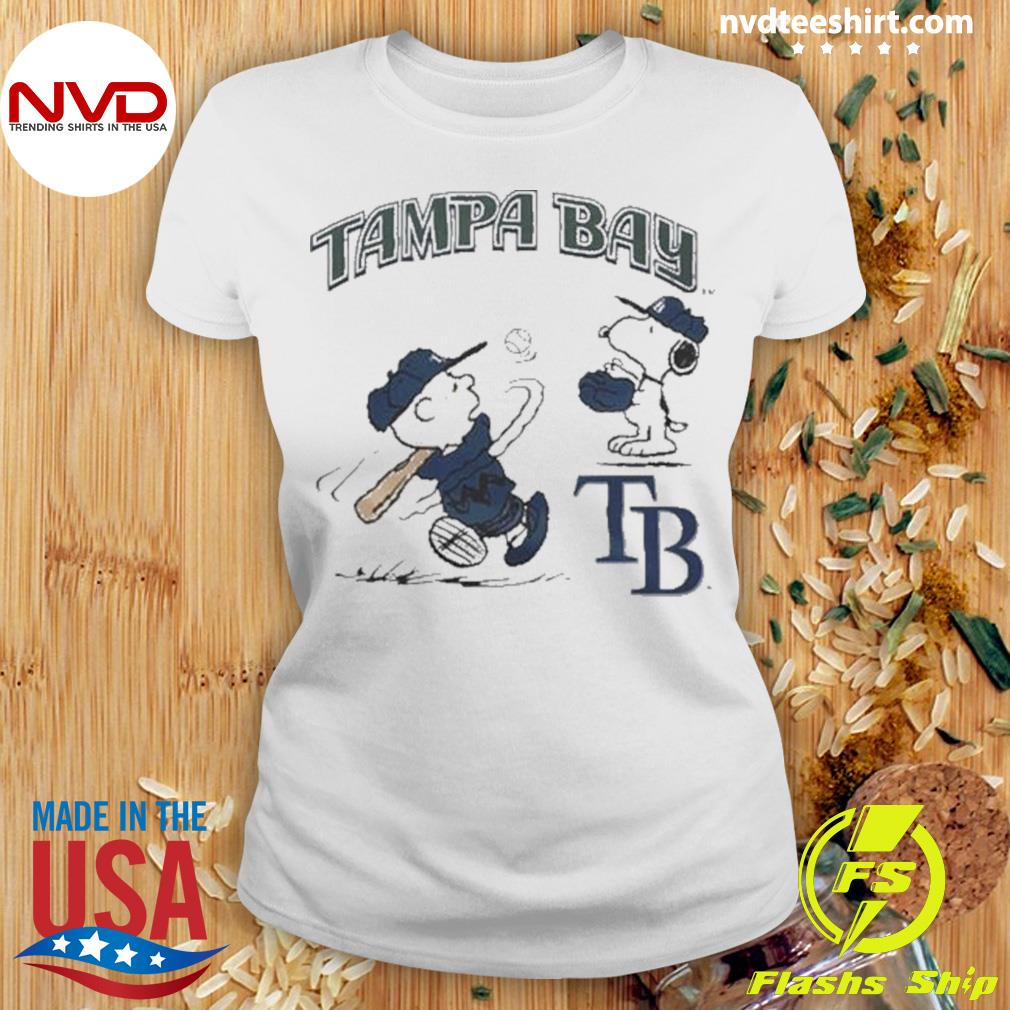 Snoopy and Charlie Brown playing baseball Tampa Bay Rays shirt - Limotees