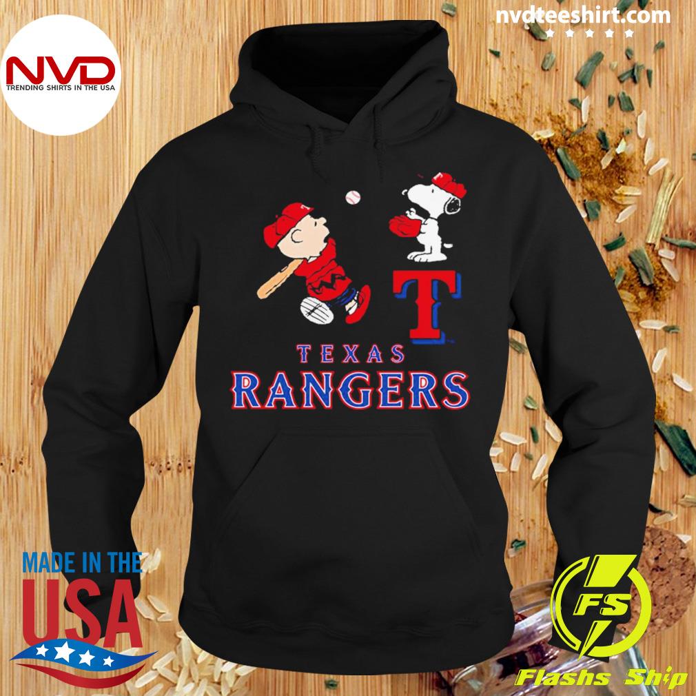 Snoopy and Charlie Brown playing baseball Texas Rangers shirt