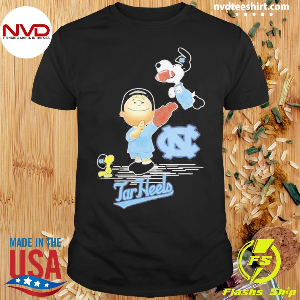 And Friends North Carolina Tar Heels The Peanuts Christmas 2023 Shirt