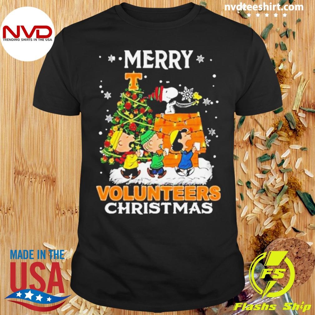 Get Now Tennessee Volunteers Snoopy And Friends Merry Christmas Shirt
