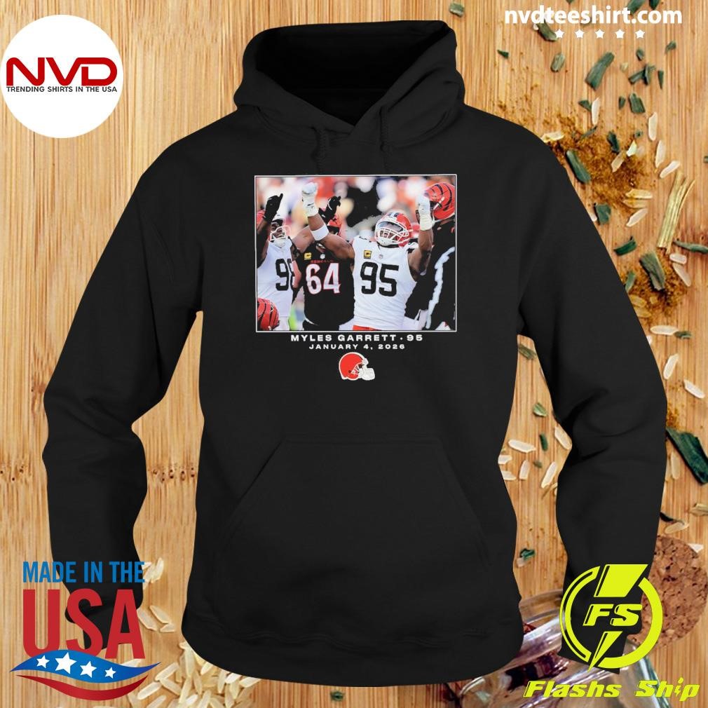 Myles Garrett 95 Cleveland Browns NFL Flash Features January 4, 2026 Shirt  - NVDTeeshirt