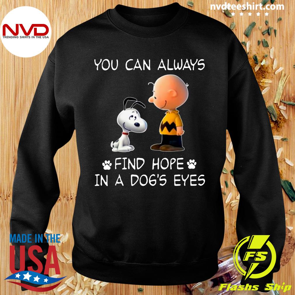 Official charlie Brown And Snoopy Dog Watching City Chicago Cubs T-Shirt,  hoodie, longsleeve, sweatshirt, v-neck tee